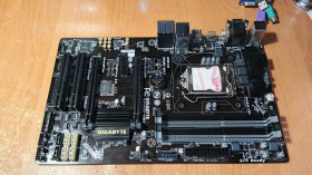 Материнські плати Материнские платы ^/--/^ Материнська плата  Gigabyte GA-B /--/ 85-HD /--/ 3    (s /--/ 1150, B /--/ 85, PCI-Ex /--/ 16)   (Читать текст) ^_^^^ Материнська плата Gigabyte GA-B /--/ 85-HD /--/ 3 (s /--/ 1150, B /--/ 85, PCI-Ex /--/ 16) (Читати текст) - фото фото фото
