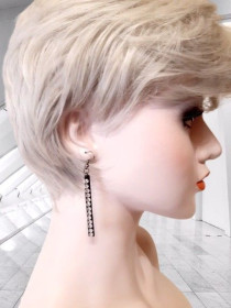 Сережки Серьги ^/--/^ Серьги двухсторонние 8 см-0.5 см, натуральная черная кожа с белыми кристаллами, ручная работа ^_^^^ Сережки двосторонні 8 см-0.5 см, натуральна чорна шкіра з білими кристалами, ручна робота - фото фото фото