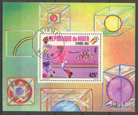 Спорт Спорт ^/--/^ Нигер 1980 спорт футбол Mi блок 31 ^_^^^ Нігер 1980 спорт футбол Mi блок 31 - фото фото фото