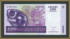 Мадагаскар Мадагаскар ^/--/^ Мадагаскар 1000 ариари  (5000 франков) 2004 P-89  (89 /--/ b) UNC ^_^^^ Мадагаскар 1000 аріарі (5000 франків) 2004 P-89 (89 /--/ b) UNC - фото фото фото