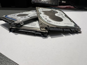 Жорсткі диски Жесткие диски ^/--/^ HDD Жорсткий диск для ноутбука 2.5&amp;quot; 500 /--/ GB Б/В ^_^^^ HDD Жесткий диск для ноутбука 2.5&amp;quot; 500 /--/ GB Б/В - фото фото фото