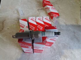 Свічки запалювання Свечи зажигания ^/--/^ Свеча зажигания Denso SC /--/ 20 /--/ HR /--/ 11 ^_^^^ Свічка запалювання Denso SC /--/ 20 /--/ HR /--/ 11 - фото фото фото