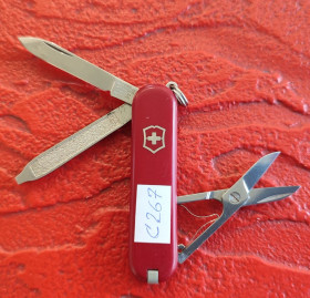 Ножі, мультітули Ножи, мультитулы ^/--/^ Нож-брелок Victorinox Classic SD [C /--/ 267] ^_^^^ Ніж-брелок Victorinox Classic SD [C /--/ 267] - фото фото фото