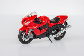 : : ^/--/^ 1:18 Kawasaki Ninja ZX-14 /--/ R, Maisto #35300 - фото фото фото