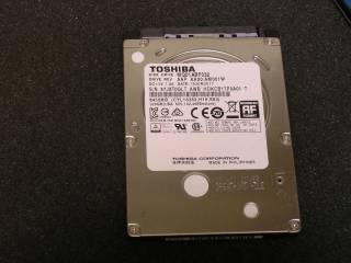 Жорсткі диски Жесткие диски ^/--/^ Новый 320 /--/ GB 2.5" SATA HDD Toshiba MQ /--/ 01 /--/ ABF /--/ 032 ^_^^^ 320 /--/ GB 2.5" SATA HDD Toshiba MQ /--/ 01 /--/ ABF /--/ 032 - фото фото фото