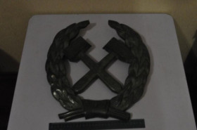 Інше Другое ^/--/^ БОЛЬШАЯ БРОНЗОВАЯ МОНУМЕНТАЛЬНАЯ НАКЛАДКА ГЕРБ МЕТРОПОЛИТЕНА ДАРНИЦА КИЕВ ^_^^^ БІЛЬША БРОНЗОВА МОНУМЕНТАЛЬНА НАКЛАДКА ГЕРБ МЕТРОПОЛИТЕНА ДАРНИЦЯ КИЇВ - фото фото фото