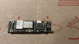 Системні та дисплейні плати Системные и дисплейные платы ^/--/^ logic board iPhone 11     (материнская плата)не включается ^_^^^ logic board iPhone 11 (материнська плата) не включається - фото фото фото