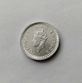 Британські колонії Британские колонии ^/--/^ 1/2 РУПИИ ИНДИЯ 1945 состояние aU-UNC серебро ^_^^^ 1/2 РУПІЇ ІНДІЯ 1945 стан aU-UNC срібло - фото фото фото