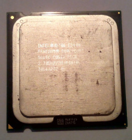 Процесори Процессоры ^/--/^ Процесор сокет 775 Intel Pentium Dual-Core E /--/ 5400 2.70 /--/ GHz 2 /--/ M 800 ^_^^^ Процессор сокет 775 Intel Pentium Dual-Core E /--/ 5400 2.70 /--/ GHz 2 /--/ M 800 - фото фото фото