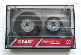 Касети Кассеты ^/--/^ Аудио кассета BASF Ferro Extra I 90 ^_^^^ Аудіо касета BASF Ferro Extra I 90 - фото фото фото
