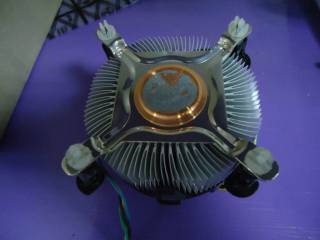 Системи охолодження Системы охлаждения ^/--/^ Socket 775 кулер с медной вставкой ^_^^^ Socket 775 кулер з мідною вставкою - фото фото фото