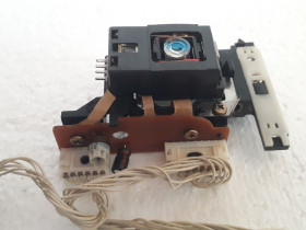 Музикальні центри Музыкальные центры ^/--/^ Лазерна оптична головка до CD ^_^^^ Лазерная оптическая головка к CD - фото фото фото