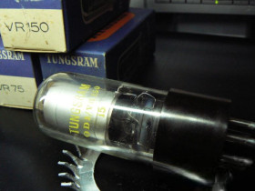 Радіолампи Радиолампы ^/--/^ Радиолампа Tungsram VR 150 (аналог СГ /--/ 4 /--/ С).Новая. ^_^^^ Радіолампа Tungsram VR 150 (аналог СГ /--/ 4 /--/ С). Нова. - фото фото фото