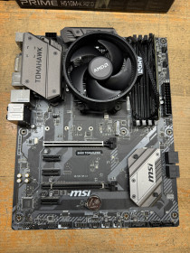 Материнські плати Материнские платы ^/--/^ Материнська плата MSI B /--/ 450 TOMAHAWK + RYZEN 7 2700 + КУЛЕР  (3) ^_^^^ Материнская плата MSI B /--/ 450 TOMAHAWK + RYZEN 7 2700 + КУЛЕР (3) - фото фото фото