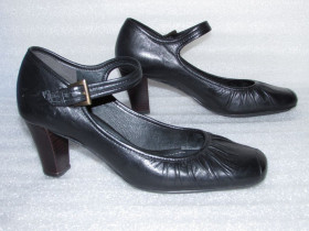 Туфлі Туфли ^/--/^ КРАСИВЫЕ МЯГКИЕ ТУФЛИ ПОЛНОСТЬЮ НАТУРАЛЬНАЯ КОЖА ~CLARKS~ В ИДЕАЛЕ р 39 ^_^^^ КРАСИВІ М'ЯГКІ ТУФЛІ ПОВНІСТЮ НАТУРАЛЬНА КОЖА ~ CLARKS~ В ІДЕАЛІ Р 39 - фото фото фото