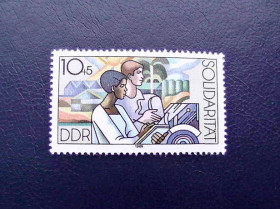 НДР, ФРН ГДР, ФРГ ^/--/^ Поштова марка Німеччина НДР &amp;quot; Міжнародна солідарність &amp;quot; 1986 рік ** ^_^^^ Почтовая марка Германия ГДР &amp;quot; Международная солидарность &amp;quot; 1986 год ** - фото фото фото