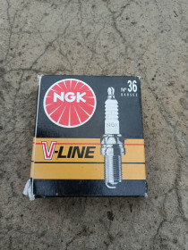 Свічки запалювання Свечи зажигания ^/--/^ Свічки NGK BKR /--/ 5 /--/ EZ б/у ^_^^^ Свечи NGK BKR /--/ 5 /--/ EZ б/у - фото фото фото