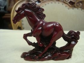 Статуетки, Скульптури, Фігурки, Фарфор Статуэтки, Скульптуры, Фигурки, Фарфор ^/--/^ Статуэтка Лошадка Лошадь Конь Полимер Германия ^_^^^ Статуетка Конь Полімер Німеччина - фото фото фото