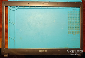Корпуса Корпуса ^/--/^ Корпус рамка матрицы ноутбука Samsung R /--/ 520 R /--/ 522 и аналогичных ^_^^^ Корпус рамка матриці ноутбука Samsung R /--/ 520 R /--/ 522 і аналогічних - фото фото фото