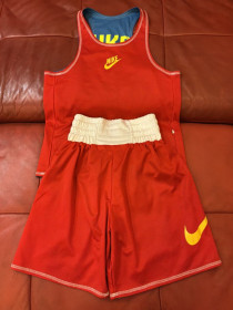 Універсальні Универсальные ^/--/^ Боксерська форма двостороння Nike, р.44 ^_^^^ Боксерская форма двусторонняя Nike, р.44 - фото фото фото