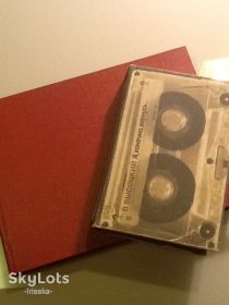 Видання - р. Издания - гг. ^/--/^ Две книги В .Высоцкий Я конечно вернусь и тексты всех песен Цена за обе! ^_^^^ Я, звичайно, повернуся і тексти всіх пісень Ціна за обидві! - фото фото фото