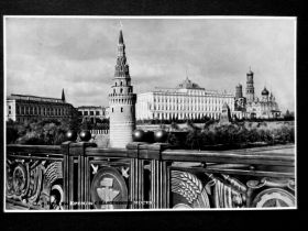 СРСР СССР ^/--/^ Москва. Вид на кремль с Каменного моста. 1954. Чистая. ^_^^^ Москва. Вид на кремль з Кам'яного мосту. 1954. Чистий. - фото фото фото