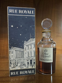 Вінтажна косметика і парфюмерия Винтажная косметика и парфюмерия ^/--/^ Rue Royale Molyneux ~45-55 /--/ ml Parfum Хрустальний флакон ^_^^^ Rue Royale Molyneux ~45-55 /--/ ml Parfum Хрустальный флакон - фото фото фото