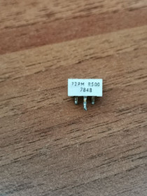 Резистори Резисторы ^/--/^ Резистор подстроечный Helitrim 72 /--/ PM R /--/ 500 ^_^^^ Резистор підбудовний Helitrim 72 /--/ PM R /--/ 500 - фото фото фото