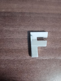 Наліпки, емблеми Наклейки, эмблемы ^/--/^ Самоклеюча літера F ^_^^^ Самоклеющаяся буква F - фото фото фото