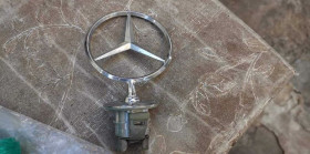 Інше Другое ^/--/^ Значок для Mercedes хромированная нержавейка оригинал ^_^^^ Значок для Mercedes хромована нержавійка - фото фото фото