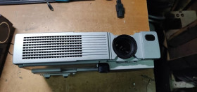 Проектори Проекторы ^/--/^ Проектор Hitachi CP-X /--/ 275 № 21151210 ^_^^^ Проектор Hitachi CP-X /--/ 275 No 21151210 - фото фото фото