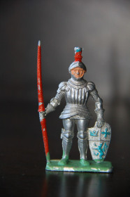 Фігурки, солдатики Фигурки, солдатики ^/--/^ рыцарь с копьем 55-60 /--/ мм Англия ОРИГИНАЛ Crescent ^_^^^ лицар з списом 55-60 /--/ мм Англія Орігінал Crescent - фото фото фото