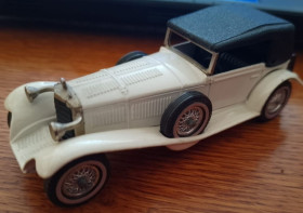 : Закордонні : Зарубежные ^/--/^ Model Mercedes benc SS, белый со сьёмной крышей, 1928 года выпуска. ^_^^^ Model Mercedes benc SS, білий з сьомним дахом, 1928 року випуску. - фото фото фото
