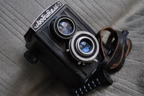 Вінтажні фотоапарати Винтажные фотоаппараты ^/--/^ Любитель-2 №077702. №17 ^_^^^ Любитель-2 No /--/ 077702. No /--/ 17 - фото фото фото