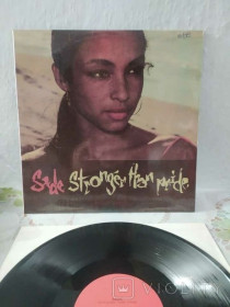 Платівки Пластинки ^/--/^ Вініл платівка Love Is Stronger Than Pride Sade 1988 р. ^_^^^ Винил пластинка Love Is Stronger Than Pride Sade 1988 г. - фото фото фото