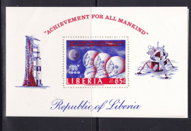 Освоєння космосу Освоение космоса ^/--/^ Космос . Либерия  1969 г  MNH - блок ^_^^^ Ліберія 1969 MNH - блок - фото фото фото