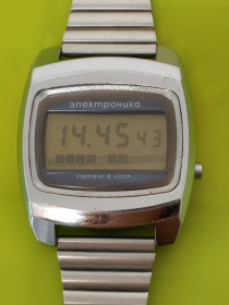 Годинники Часы ^/--/^ Электроника 5 часы времён 1979 /--/ г. ^_^^^ Електроніка 5 годин часів 1979 /--/ р. - фото фото фото