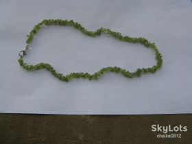Мінерали і скам'янілості Минералы и окаменелости ^/--/^ бусы-крошка из натурального хризолита    ( оливин) ^_^^^ буси-крошка з натурального хризоліту (олівин) - фото фото фото