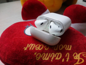 Bluetooth гарнітури Bluetooth гарнитуры ^/--/^ Навушники Airpods 2        (A /--/ 2031/A /--/ 1602) ^_^^^ Наушники Airpods 2 (A /--/ 2031/A /--/ 1602) - фото фото фото