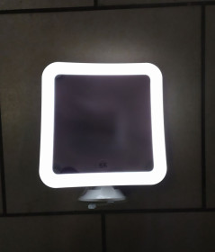 Дзеркала Зеркала ^/--/^ Новое 5-кратное зеркало для ванной с LED-подсветкой из Европы Camry CR /--/ 2169 с гарантией ^_^^^ Нове 5-кратне дзеркало для ванної з LED-підсвічуванням з Європи Camry CR /--/ 2169 з гарантією - фото фото фото