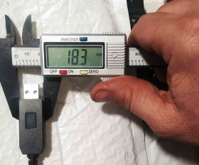 Мікрометри Микрометры ^/--/^ Штангенциркуль Електронный цифровий 150 мм LCD 0.1 м ^_^^^ Електронний цифровий 100 мм LCD 0.1 м - фото фото фото