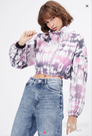Вітровки Ветровки ^/--/^ Вітровка коротка літня вільного крою бренду Bershka ^_^^^ Ветровка короткая летняя свободного покроя бренда Bershka - фото фото фото