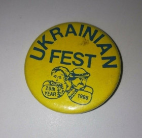 Знаки товариств і організацій Знаки обществ и организаций ^/--/^ 20-річчя Ukrainian Fest, діаспора США 1996. Жовтий. ^_^^^ 20-летие Ukrainian Fest, диаспора США 1996. Желтый. - фото фото фото