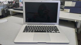 Apple MacBook Apple MacBook ^/--/^ MacBook Air 13,3&amp;apos; A /--/ 1466 EMC 2925 | i /--/ 5-5250 /--/ U | 4 Gb | 128 /--/ Gb SSD | відмінний АКБ      (знос 0%) | оригінальній блок живлення ^_^^^ MacBook Air 13,3 & A /--/ 1466 EMC 2925 | i /--/ 5-5250 /--/ U | 4 Gb | 128 /--/ Gb SSD | отличный АКБ (снос 0%) | оригинальный блок питания - фото фото фото