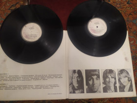 Платівки Пластинки ^/--/^ The Beatles - Белый альбом 2 пластинки розворот Битлз ^_^^^ The Beatles - Білий альбом 2 платівки розворот Бітлз - фото фото фото