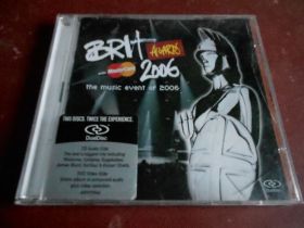 Музичні диски Музыкальные диски ^/--/^ Madonna/Oasis/Robbie Williams/Kate Bush/Paul MacCartney... 2 /--/ CD + 2 /--/ DVD фирменный б/у ^_^^^ Madonna/Oasis/Robbie Williams/Kate Bush/Paul MacCartney 2 /--/ CD + 2 /--/ DVD фірмовий б/у - фото фото фото