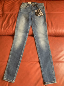 Жіночі Женские ^/--/^ Джинсы Guess skinny mid, р.24 /--/ W-32 /--/ L ^_^^^ Джинси Guess skinny mid, р.24 /--/ W-32 /--/ L - фото фото фото
