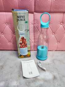 Блендери Блендеры ^/--/^ Лот Міні блендер Mini juice для смузі, портативний, у формі пляшки, 300 мл. ^_^^^ Лот Мини блендер Mini juice для полосы, портативный, в форме бутылки, 300 мл. - фото фото фото