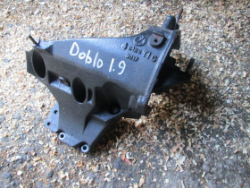 Кріплення двигуна Крепления двигателя ^/--/^ Fiat Doblo 00-09 1.9 /--/ D JTD кронштейн ТНВД 46528868 46528885 46758744 - фото фото фото