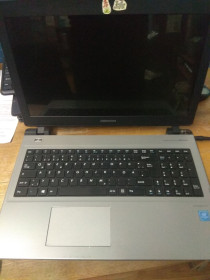 Інші моделі Другие модели ^/--/^ Ноутбук Medion екран 15,6&amp;quot;/ DDR /--/ 4 /процесор аналог i /--/ 5-4200 /--/ U ^_^^^ Ноутбук Medion - фото фото фото